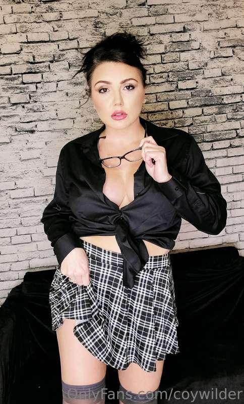 Naughty secretary Coy on the job 🤤
Check your Dms 💋