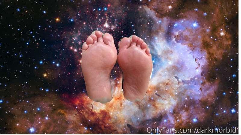 My feet are out of this world 😂