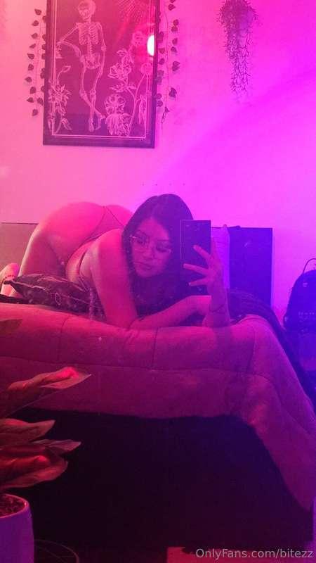 Get ready to bust one later ✨️ Hold that fat load for me, I ..