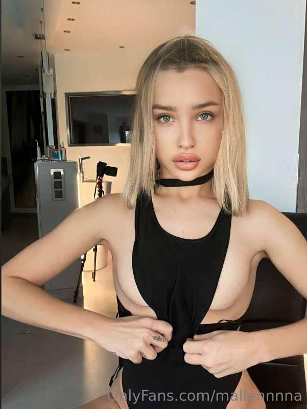 🔥 STOP SCROLLING 🔥
❤️ 18. Y.O. BABE❤️ @sexxxy_blonde
SHE IS ..