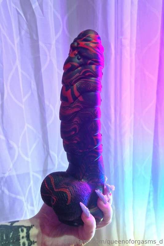 Now I have a new favorite toy. Do you want to see it in use?..