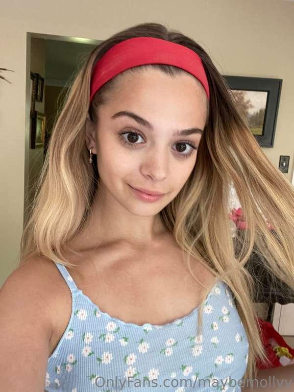 Swipe for a cute smile 😘