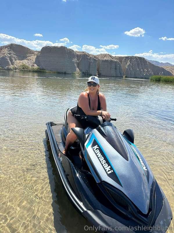 Who wants to go for a ride? 🤠 