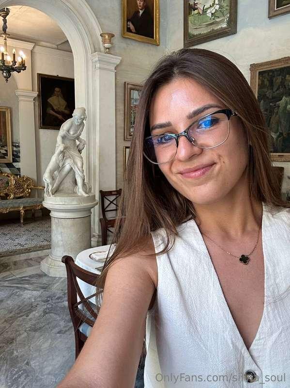 I'm walking around the museum, looking at the exhibits, and ..