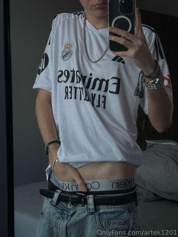would you play football with me?