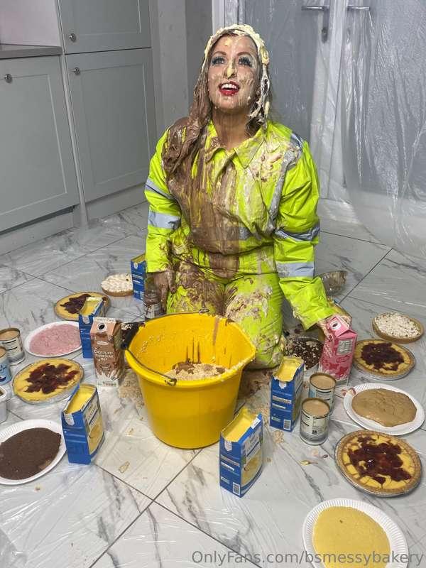 bsmessybakery image #1