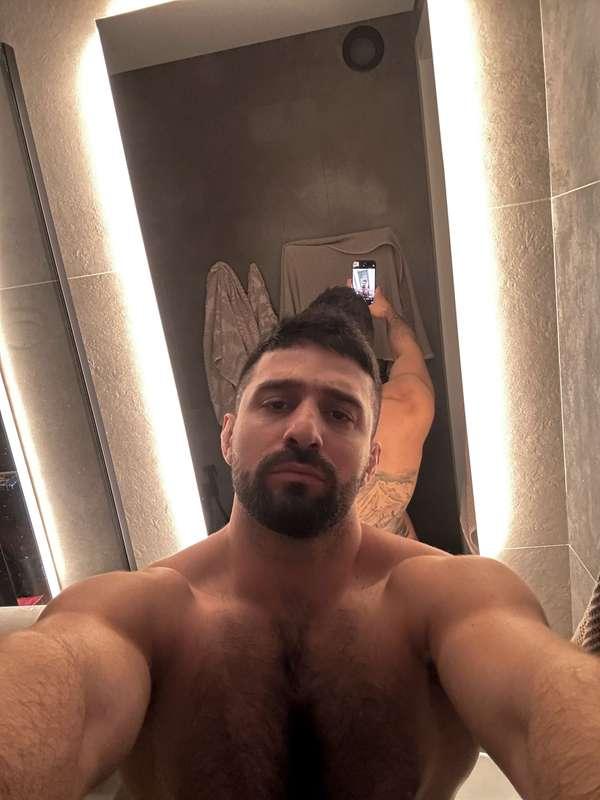 Raise and shine ✨ #avagfit #beard #hairychest #shredded #fitguy