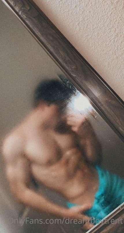 Thinking of getting tats on my upper body 😝 what do yall thi..
