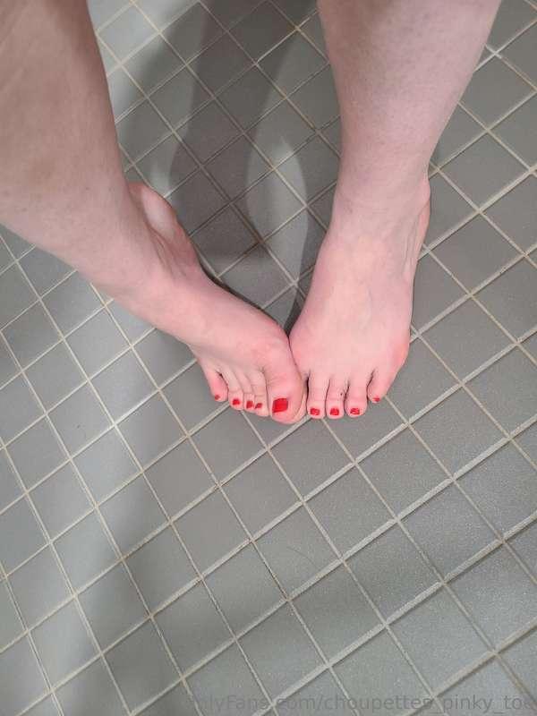 choupettes_pinky_toe image #0