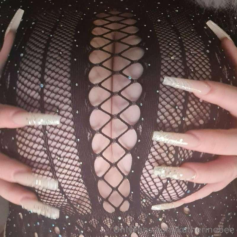 If you message me FIRST ill give you a GIFT 🎁 😘