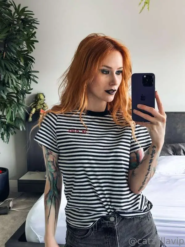Enjoy an alt version of me 🖤 Be sure to check your DMs in th..