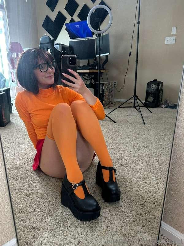 Can I spread my legs for you? ❤️🥰