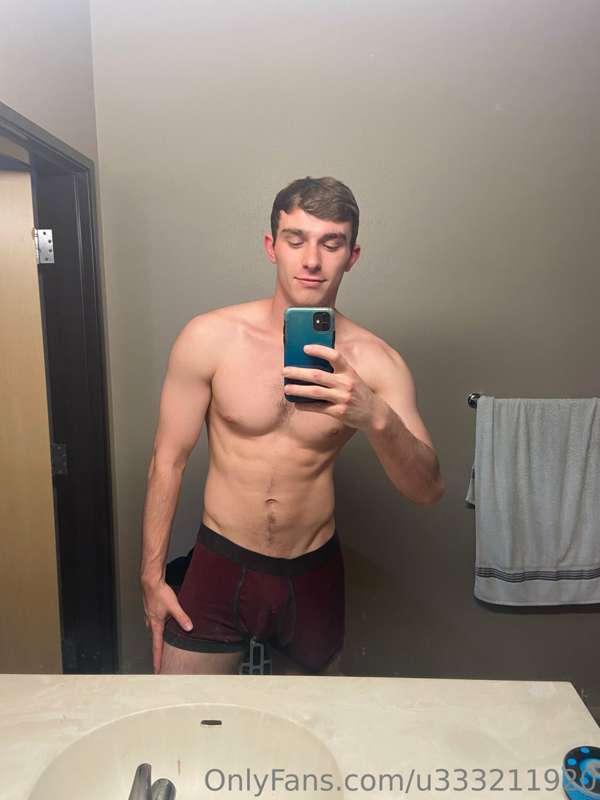 Took my shirt off and your self-control disappeared with it...