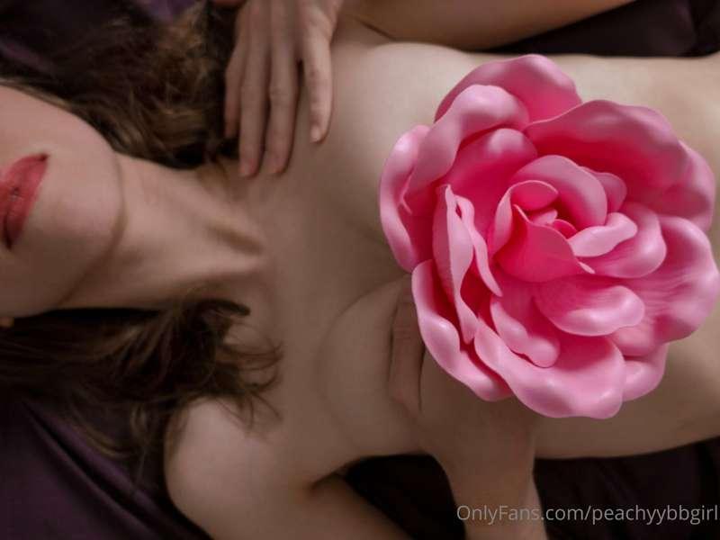 Happy Friday🤗hello long weekend🍑❤️