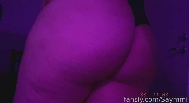 Let me sit on your face💜
