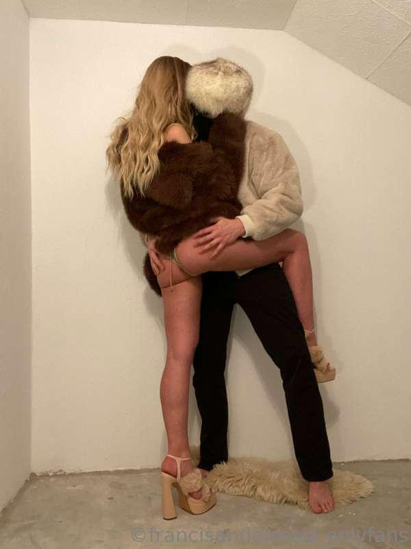 another private furcouple moment for you 🔥💋
hope you guys en..