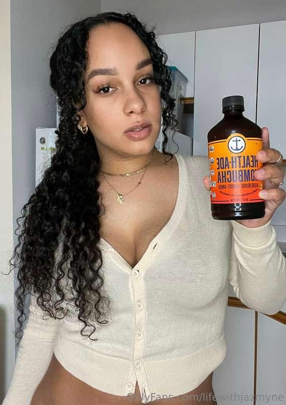 Hiiiii! 🎀
Starting off my weekend with some kombucha, It’s s..