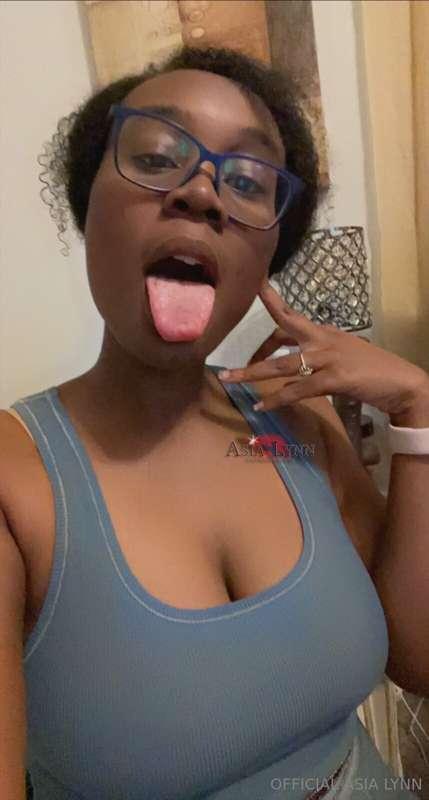 # thinking of your cock 💦
@xasialynnx