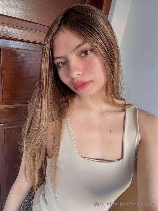 Loria, 19, Gold Coast 💟Nerdy Gamer | Exploring OF@loriagirly..