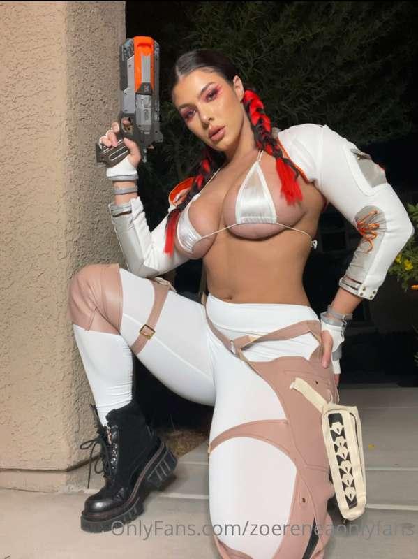 Loba, from apex legends 😈 go see my uncensored photos/videos..