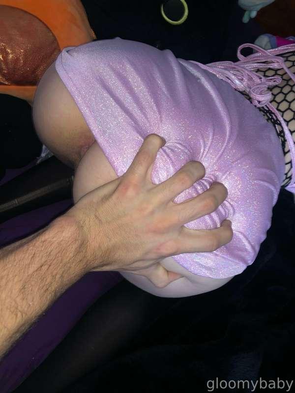 squeeze me please me ~ 
more @official_ghostshow ;3
