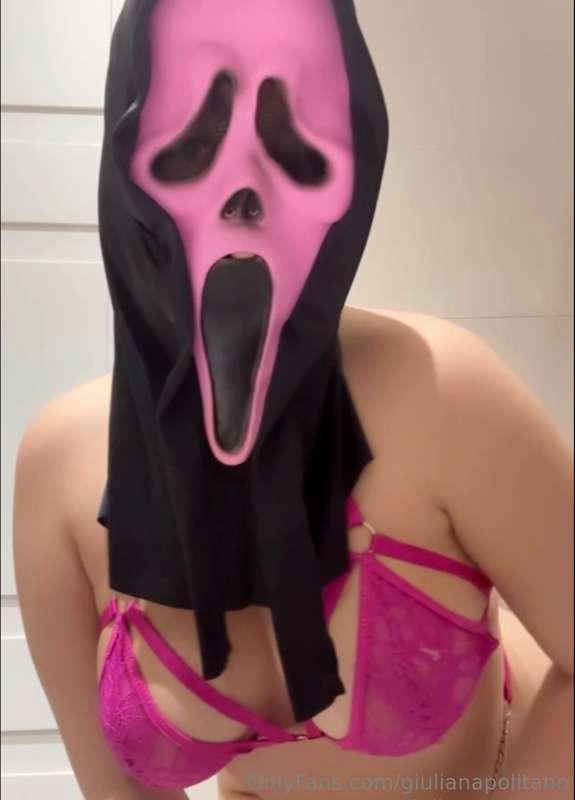 Vieni in chat a scoprire cosa ti combino stasera💦😈🎃