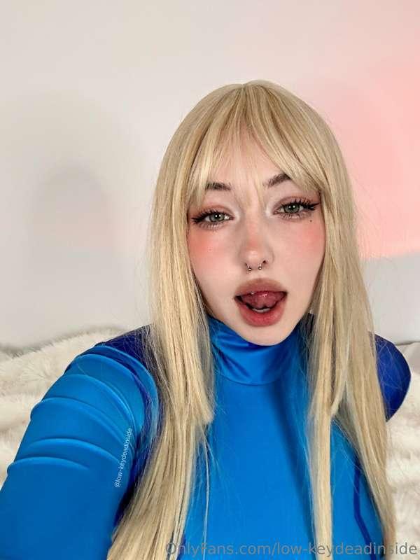 low-keydeadinside image #0