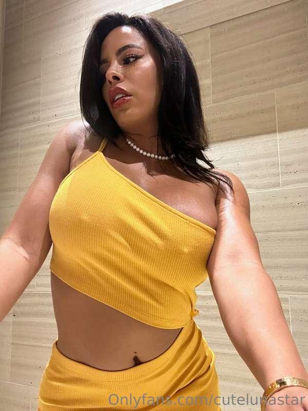 I think yellow is one of my fave's 😈