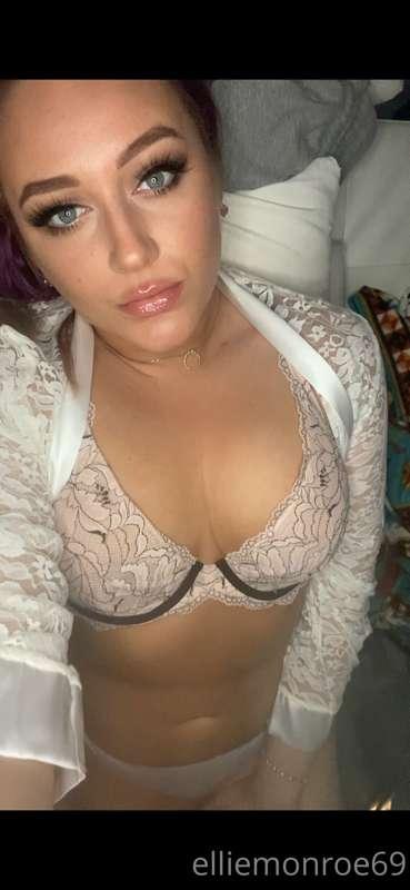 ellie_monroe69 image #3