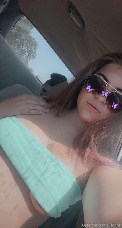 Sexting right now cum with me😋🥵 message to get started! 
Pic..