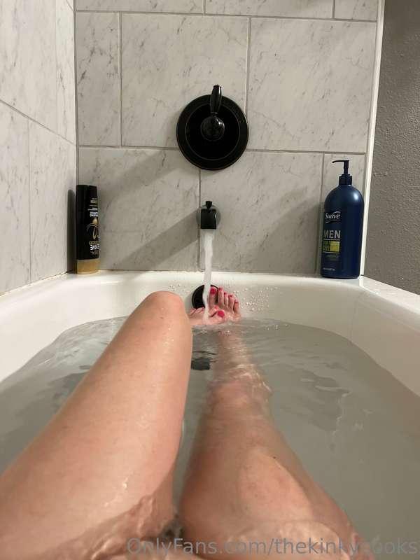 Relaxing day 🛀