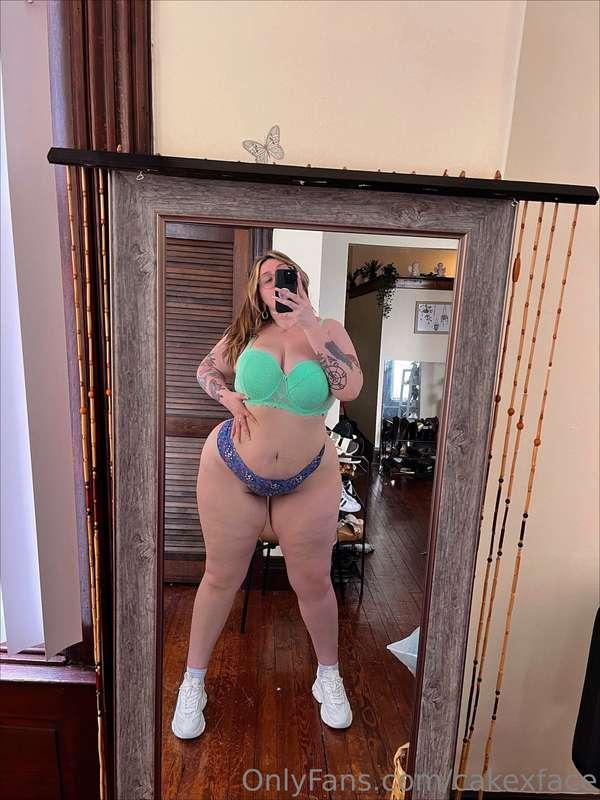 🤍💚💜