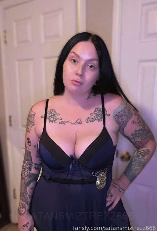 Can’t you tell how disappointed I am in you?

#femdom #tattooed #alternative #mistress #domination #findom #bdsm #worship #submit #blasphemy #strapon #fyp #nsfw #ass #tits #tpe #findom
