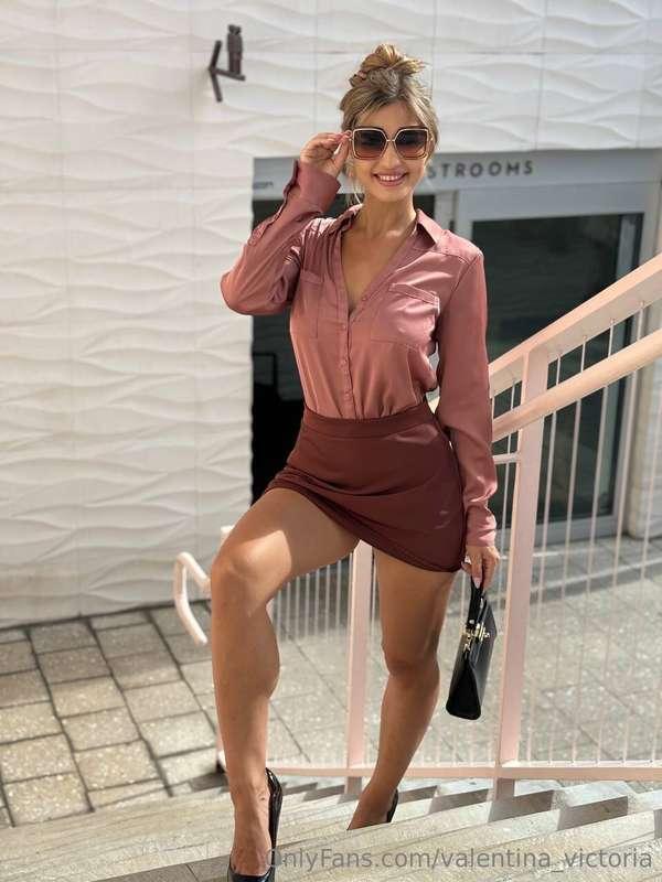 ***SECERET*** 

I'm not wearing any panties.. Do you think s..