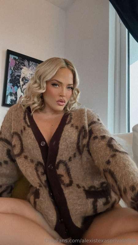 This look is giving soft trouble 💕