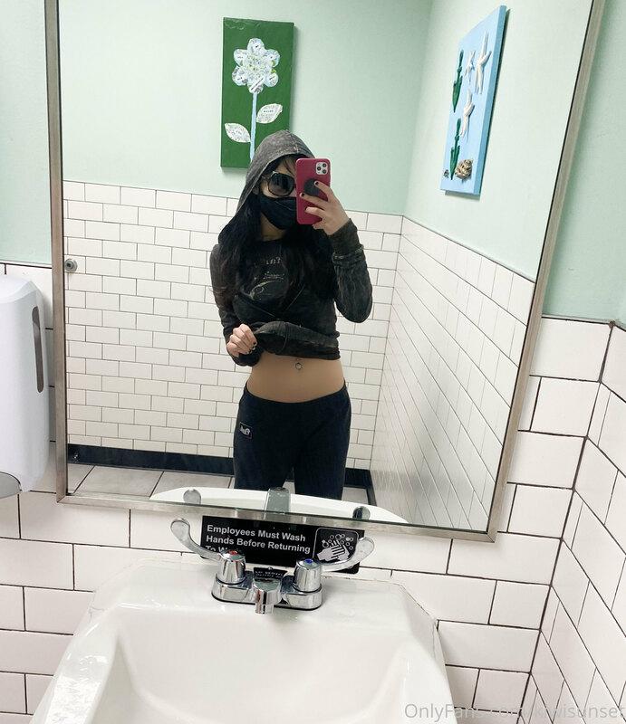 my food is taking a while, time to be a slut in the bathroom..