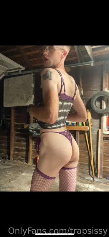 Thinking I should turn my garage into a sex dungeon 😈 what d..