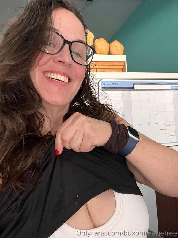 Watch 25 unlocked videos on my VIP page!👉 @buxommarie 50% of..