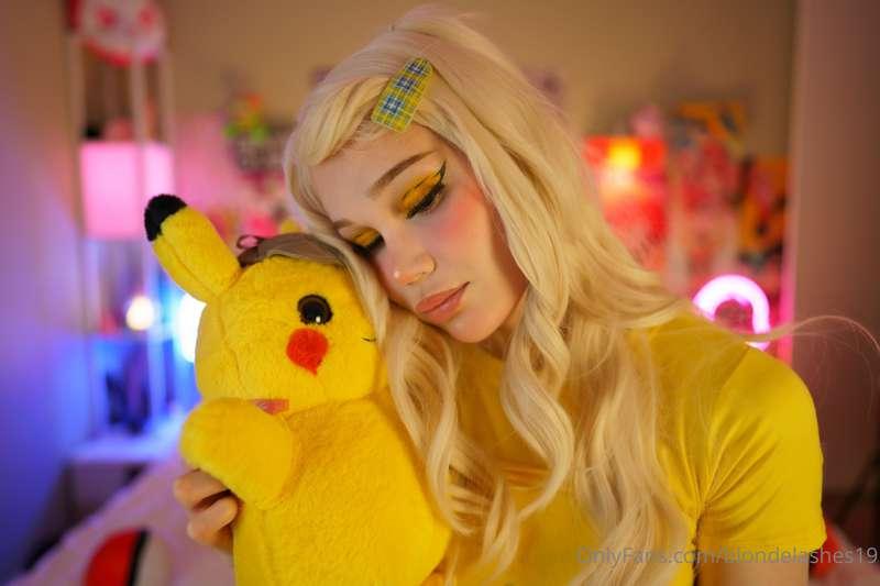 blondelashes19 image #1