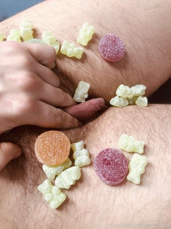 Which piece of candy would you want? 🍭
Got some sugar sprink..