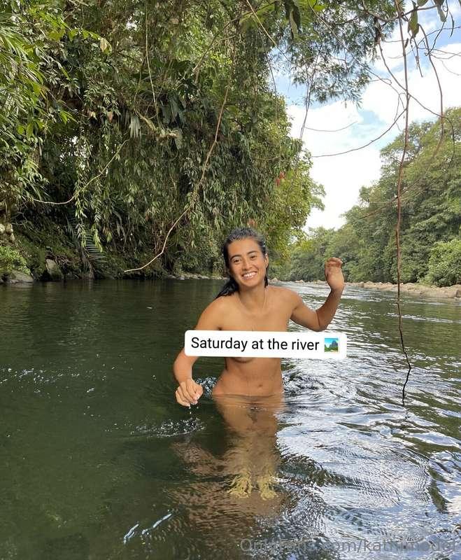 Saturday at the river 🏞️ 💌