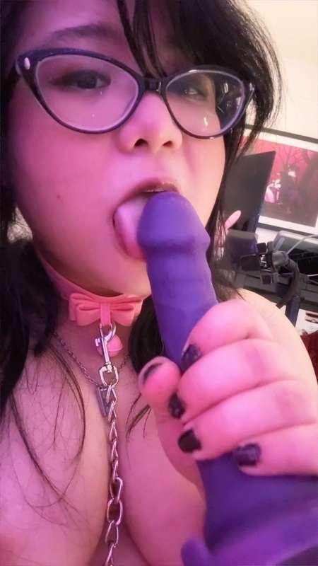 Gosh I miss having my mouth full...😋
Subs get a drooly dildo blowjob video today! 💕

The bruises on my boobs are still healing, but I want more of 'em! 
I'll post part 2 with a pussy close-up tomorrow! ;3 

I got mega-spoiled on my throne wishlist today, so look forward to seeing my in some swimsuits when the weather warms up!!!! ^///^ 

Thanks for treating me so nice, I feel like I can't say thank you enough!!! &lt;3 

xoxo Sinnamon 
-------------------------
#lewdtuber #dildo #blowjob #bj #licking #drooling #saliva #asian 
#egirl #glasses #chubby #shortstack #video #selfie #fyp 