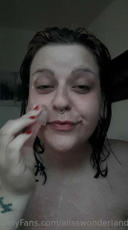 I share with you my routine after a hot shower 🚿 I always pa..