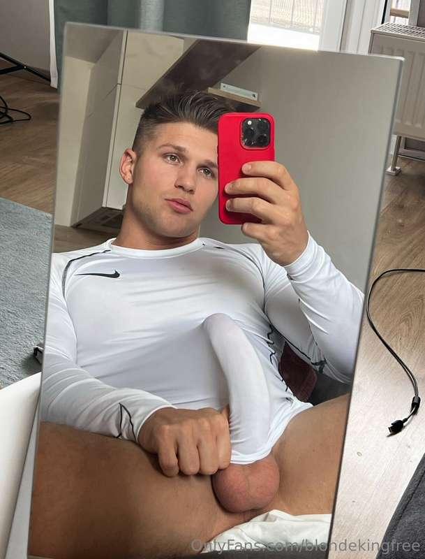 Chris is here to pin your heart ❤️ One of the hottest men al..
