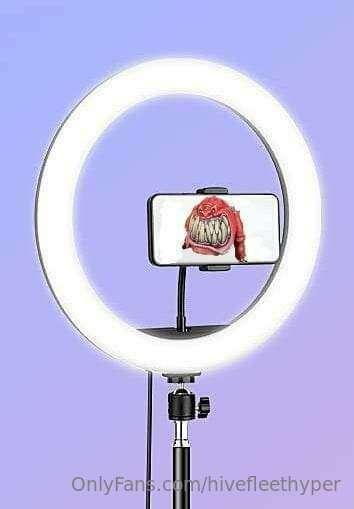 Ring light ordered! 💖

This should help tackle these gloomy ..