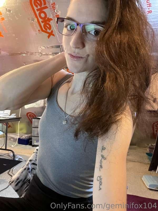 Good afternoon loves. 🥰 who else is bored this Monday Aftern..