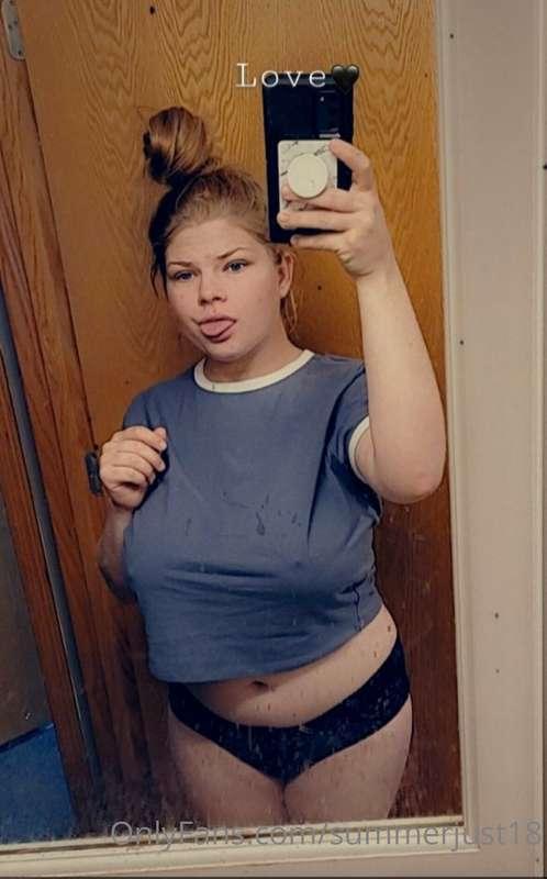 I kinda look like a milf in this pic lol 😉