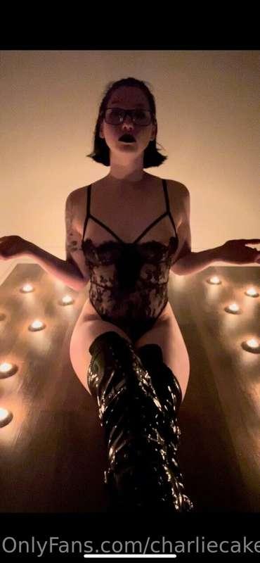 charliecakes69 image #3