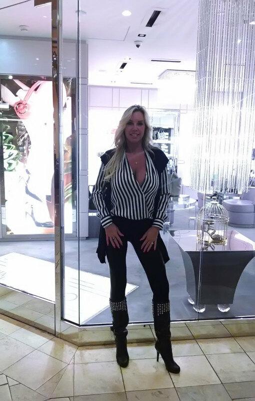 Just a few pics from the Fashion Square Mall here in town.. ..