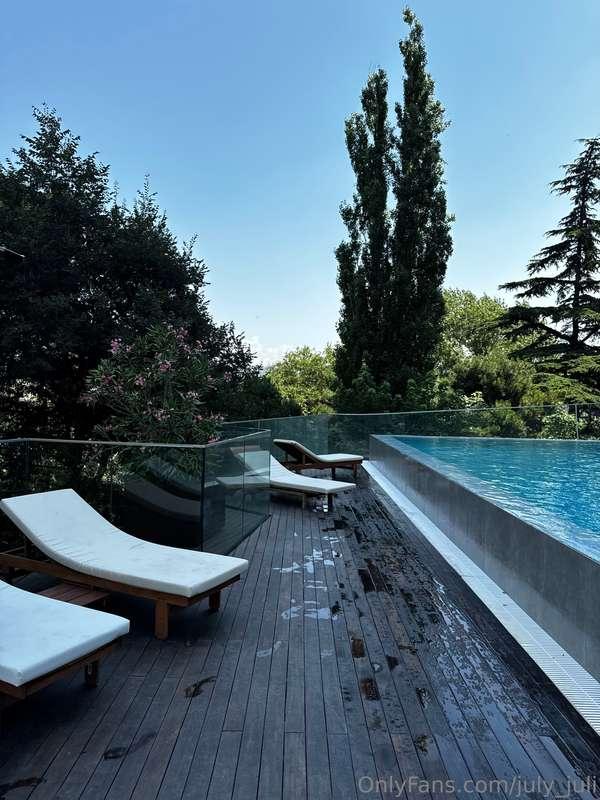 I had a massage and swim yesterday and still feel so relaxed..